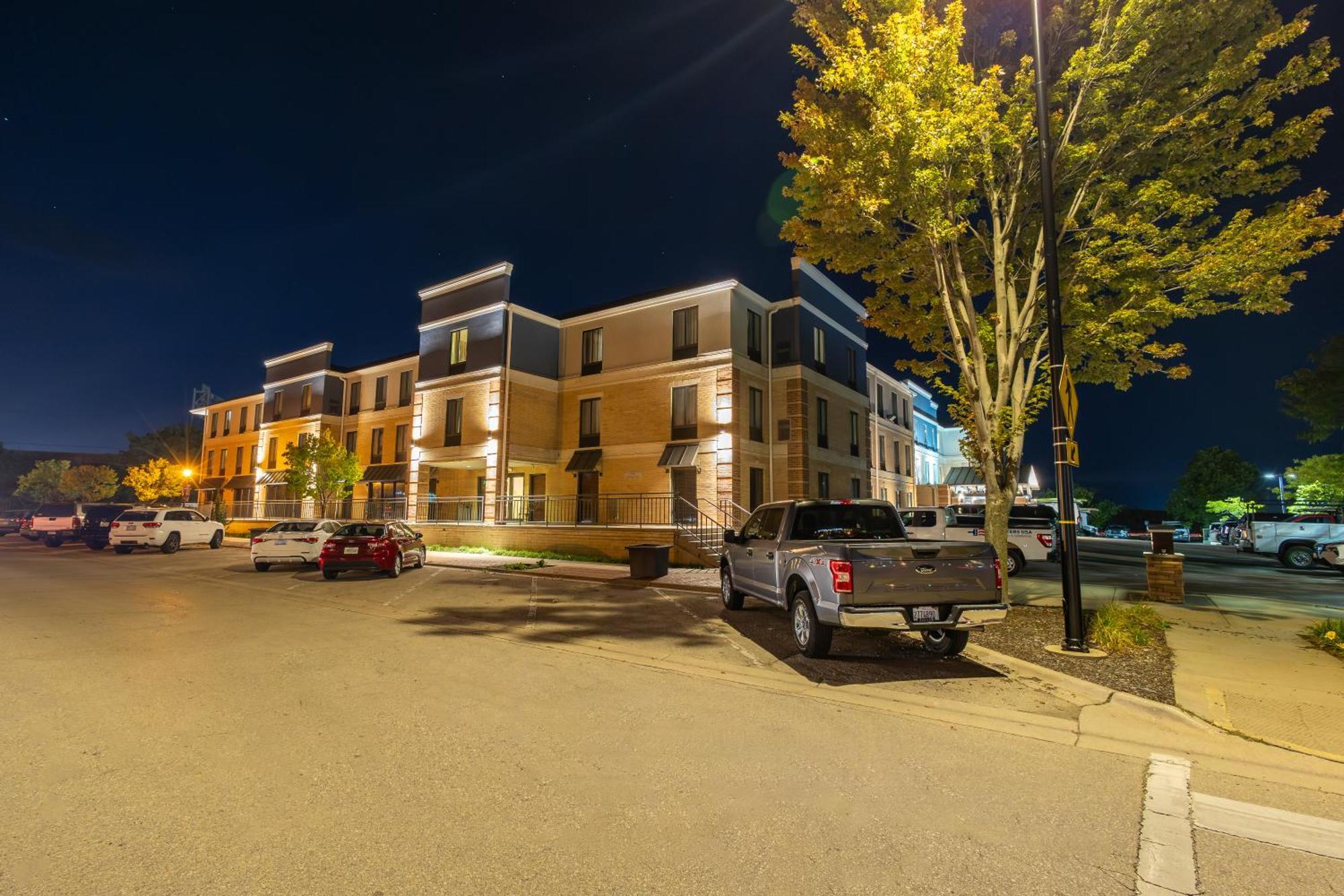 Staybridge Suites Middleton/Madison-West By Ihg Exterior photo